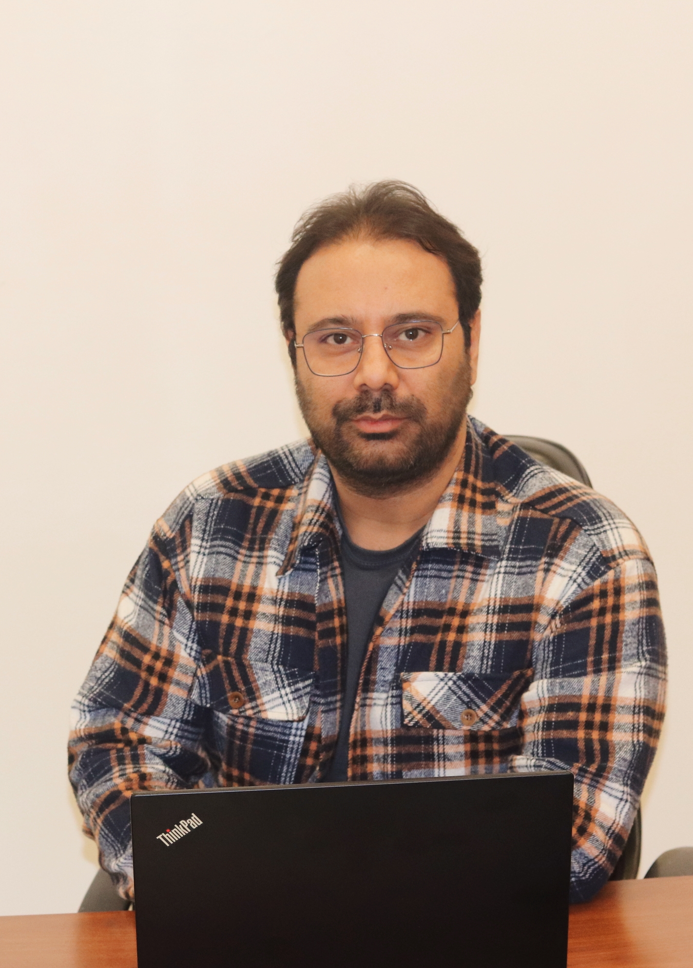 درمانگر فردی، بزرگسال مهدی جمشیدی