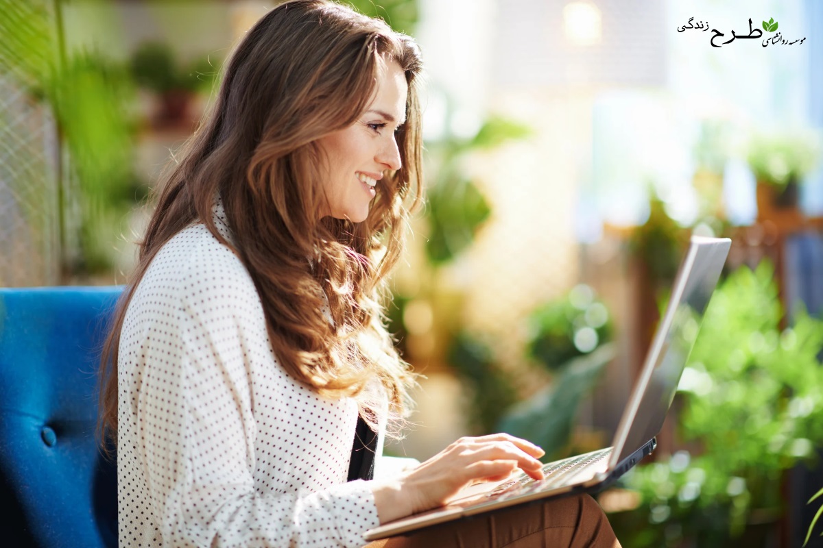 دریافت مشاوره روانشناسی آنلاین به‌صورت امن و راحت در هر زمان و مکان.