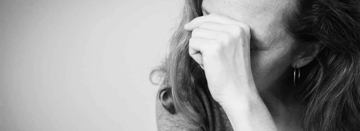 تفاوت گناه و احساس گناه از نظر آدلر؛ نگاهی روانشناختی به ریشه‌های خودسرزنشگری