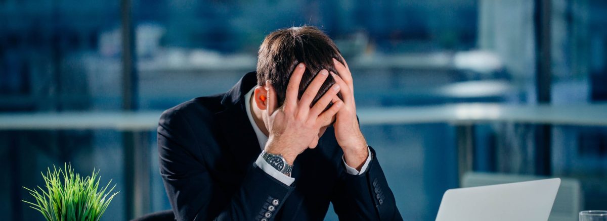 ۵ نشانه پنهان فرسودگی روانی که اغلب افراد با استرس معمولی اشتباه میگیرند